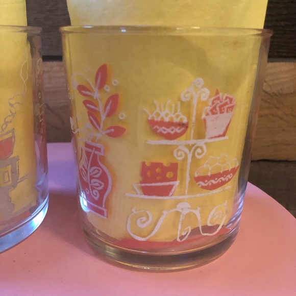 Vintage Mid Century Sour Cream Jars 16oz Pink - Picture 3 of 8